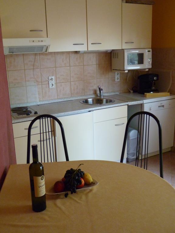 Apartments Helena Orebić Eksteriør billede